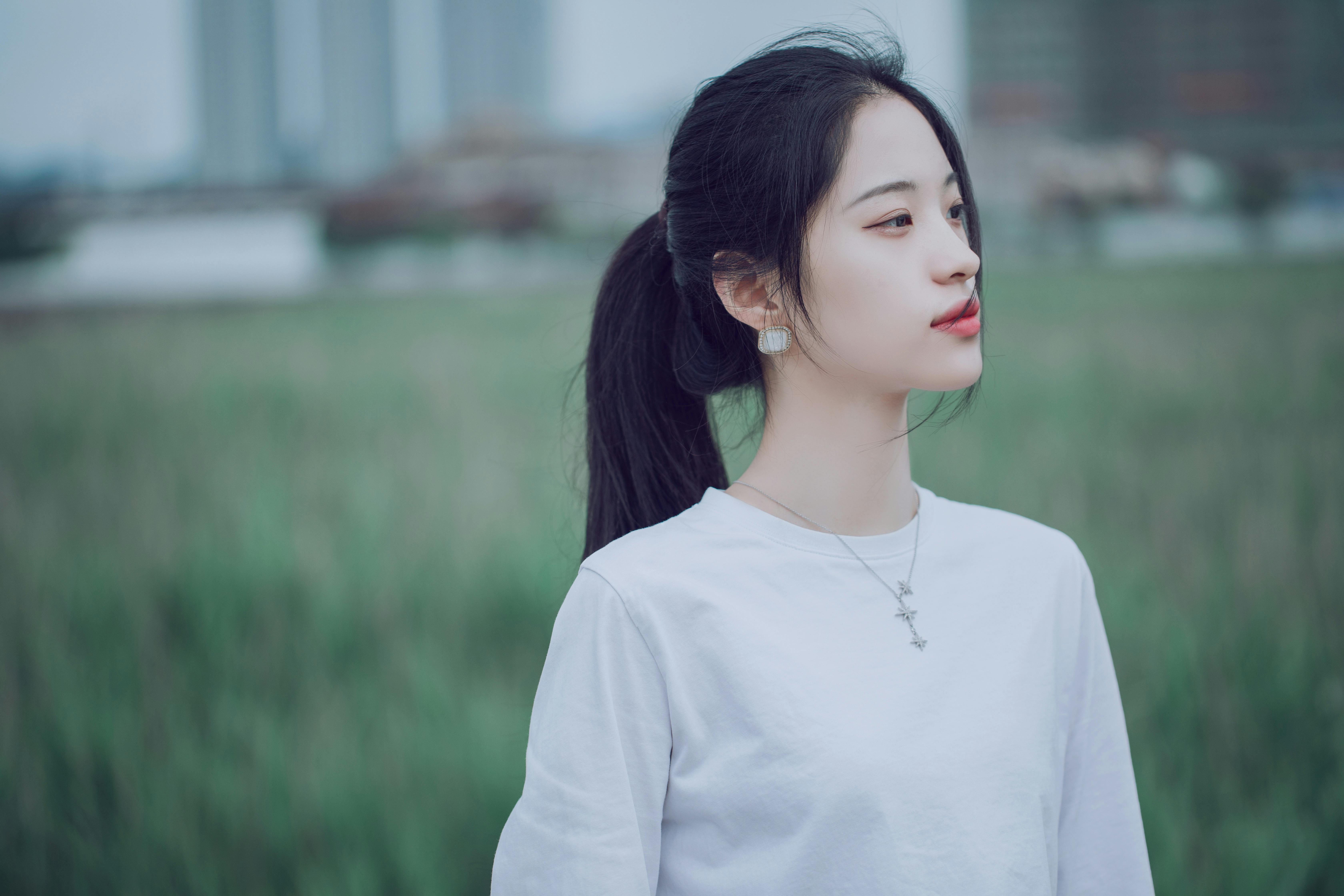 糖心vlog精区创作者写真：YI REN